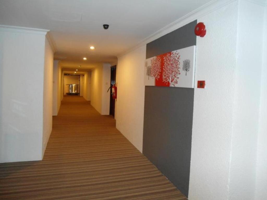 Regent Hotel Bintulu Exterior foto