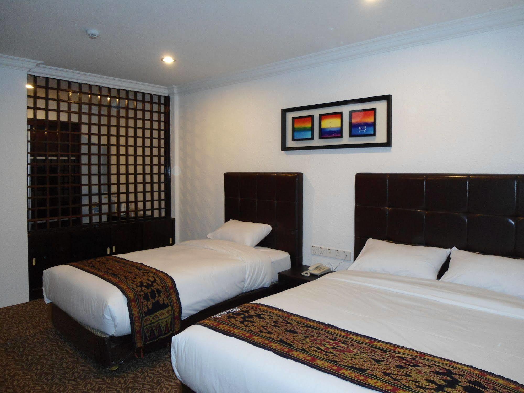 Regent Hotel Bintulu Exterior foto